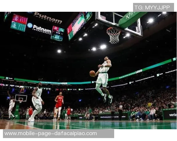 塔图姆重返训练状态回归自我感受良好期待新赛季表现